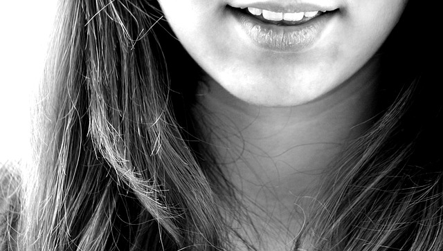 「前歯の反射」が、あなたの噛むリズムと噛む力をコントロールする
